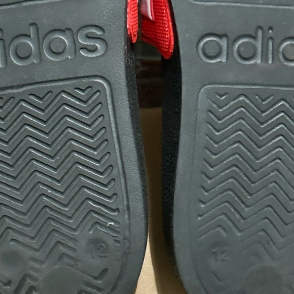 Adidas little boys slides, red w/3 stripe white like new preowned size US 12 - Picture 6 of 6